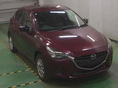 Mazda DEMIO  с аукциона в Японии