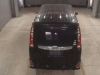 Toyota NOAH лот № 3053 оценка 3.5  с аукциона в Японии 5