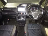 Toyota NOAH лот № 3053 оценка 3.5  с аукциона в Японии 2