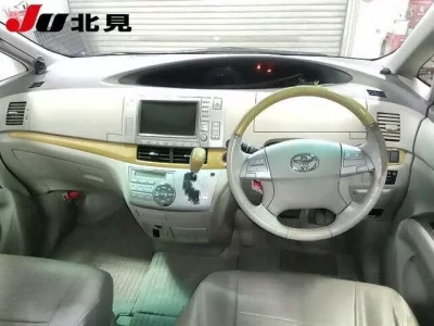Toyota ESTIMA  с аукциона в Японии