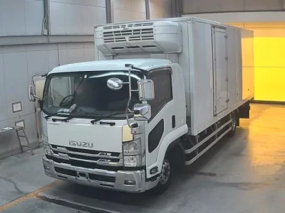 Isuzu FORWARD  с аукциона в Японии
