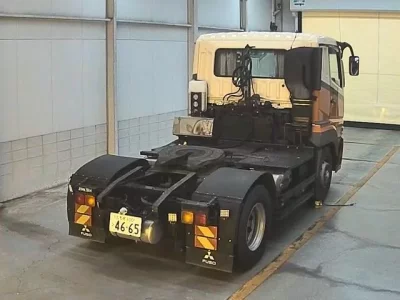 Mitsubishi FUSO TRUCK  с аукциона в Японии