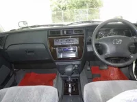 Toyota CROWN лот № 1003 оценка R  с аукциона в Японии 5