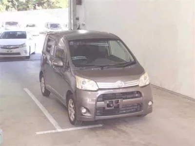Daihatsu MOVE  с аукциона в Японии