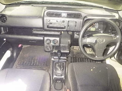 Toyota SUCCEED  с аукциона в Японии