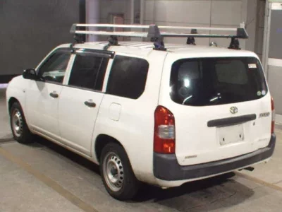 Toyota SUCCEED  с аукциона в Японии