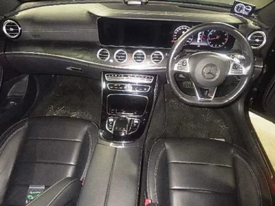 Mercedes-Benz E CLASS  с аукциона в Японии