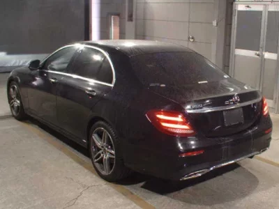 Mercedes-Benz E CLASS  с аукциона в Японии