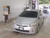 Toyota PRIUS лот № 1039 оценка 3  с аукциона в Японии 3