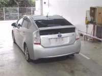 Toyota PRIUS лот № 1039 оценка 3  с аукциона в Японии 1