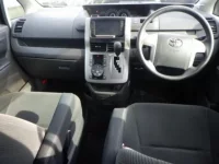 Toyota VOXY лот № 7151 оценка 3.5  с аукциона в Японии 2