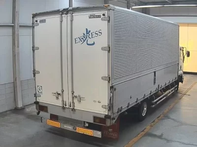 Isuzu FORWARD  с аукциона в Японии