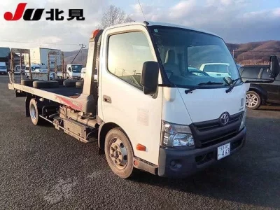 Toyota DYNA  с аукциона в Японии