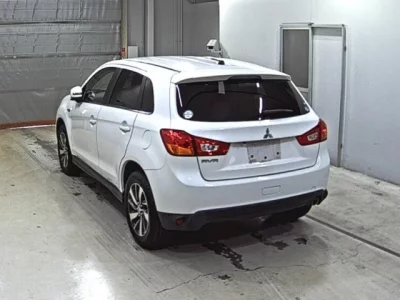 Mitsubishi RVR