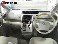 Toyota NOAH лот № 6049 оценка R  с аукциона в Японии 2