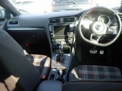 Volkswagen GOLF  с аукциона в Японии