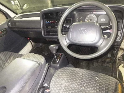Toyota HIACE VAN  с аукциона в Японии