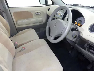 Nissan MOCO  с аукциона в Японии