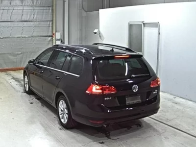 Volkswagen GOLF VARIANT