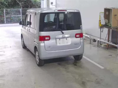 Daihatsu TANTO  с аукциона в Японии