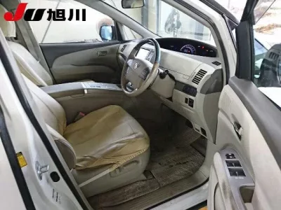 Toyota ESTIMA HYBRID