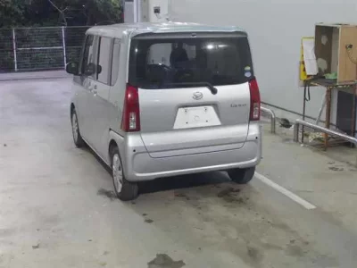 Daihatsu TANTO  с аукциона в Японии