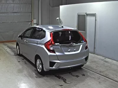 Honda FIT  с аукциона в Японии