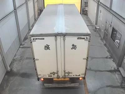 Isuzu FORWARD  с аукциона в Японии