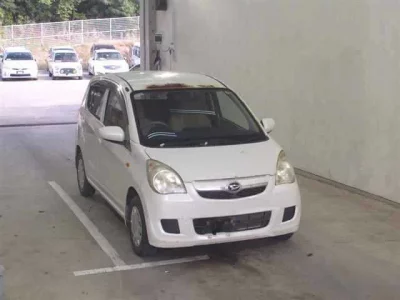 Daihatsu MIRA  с аукциона в Японии