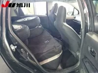 Toyota VITZ лот № 4324 оценка R  с аукциона в Японии 3