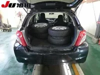 Toyota VITZ лот № 4324 оценка R  с аукциона в Японии 4