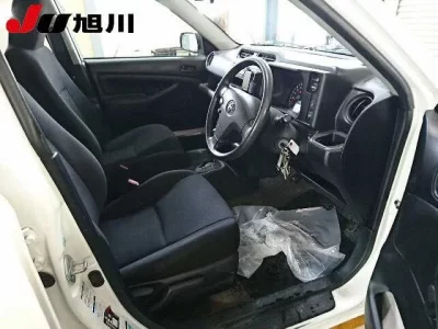 Toyota SUCCEED  с аукциона в Японии