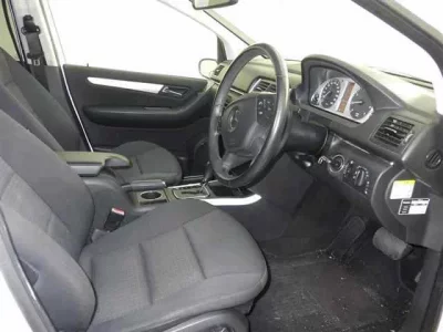 Mercedes-Benz B CLASS