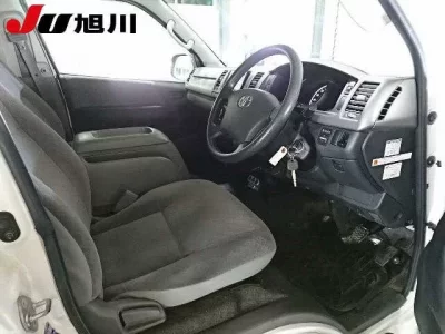 Toyota REGIUS ACE VAN