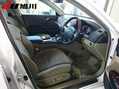 Toyota MARK X  с аукциона в Японии