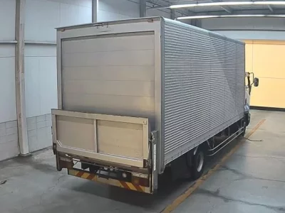 Isuzu FORWARD  с аукциона в Японии