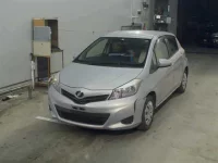 Toyota VITZ лот № 1162 оценка 3  с аукциона в Японии 3