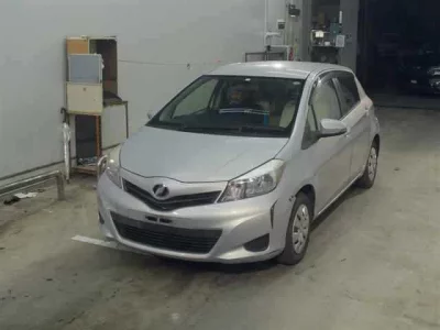 Toyota VITZ  с аукциона в Японии