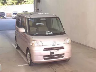 Daihatsu TANTO  с аукциона в Японии