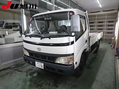 Toyota DYNA  с аукциона в Японии