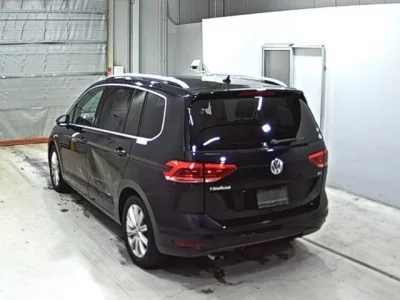 Volkswagen GOLF TOURAN