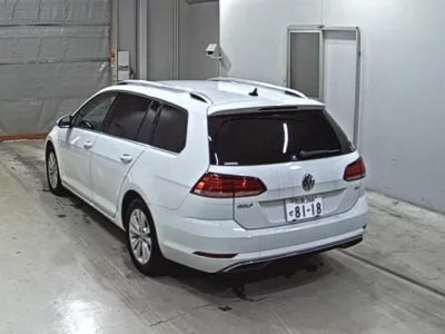 Volkswagen GOLF VARIANT