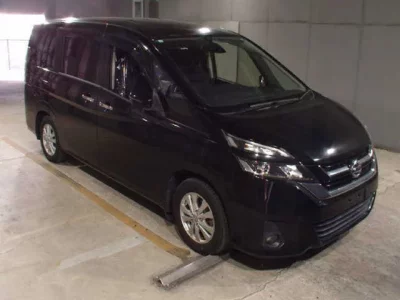 Nissan SERENA  с аукциона в Японии