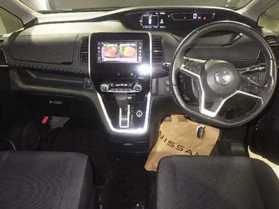 Nissan SERENA  с аукциона в Японии