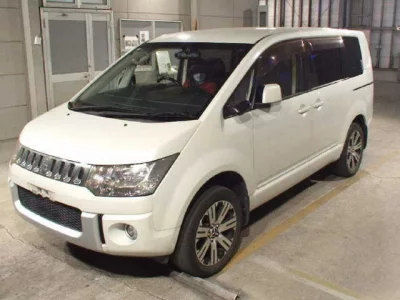 Mitsubishi DELICA D5