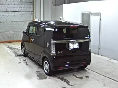 Honda N BOX SLASH