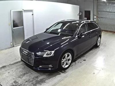 Audi A4  с аукциона в Японии