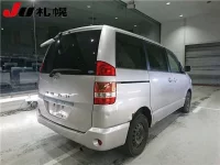 Toyota NOAH лот № 3020 оценка -  с аукциона в Японии 1