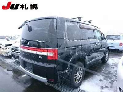 Mitsubishi DELICA D5