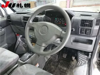 Mitsubishi MINICAB VAN